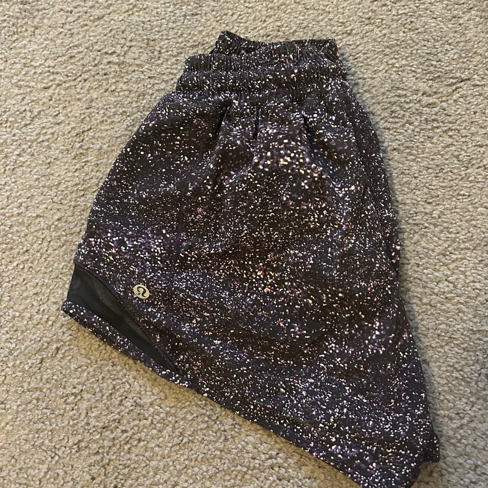 Lululemon Hotty Hot Shorts 4”